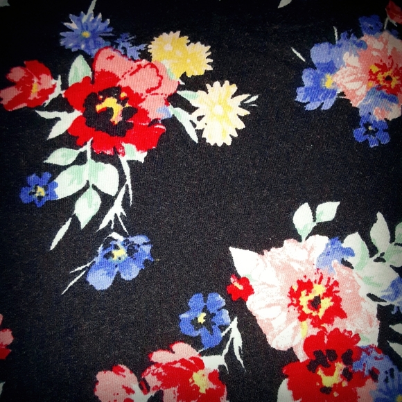 4 Panel So "Skater Skirt" Floral Small - Medium - Picture 9 of 10